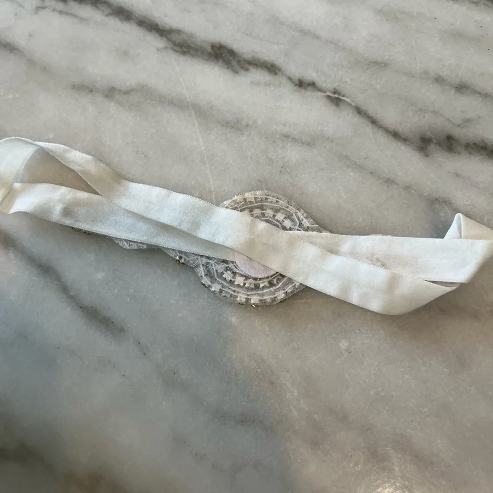 Embroidered belt